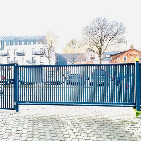 Modern 1Bd Apartment In Old Town By Hostlovers Kaunas Ngoại thất bức ảnh