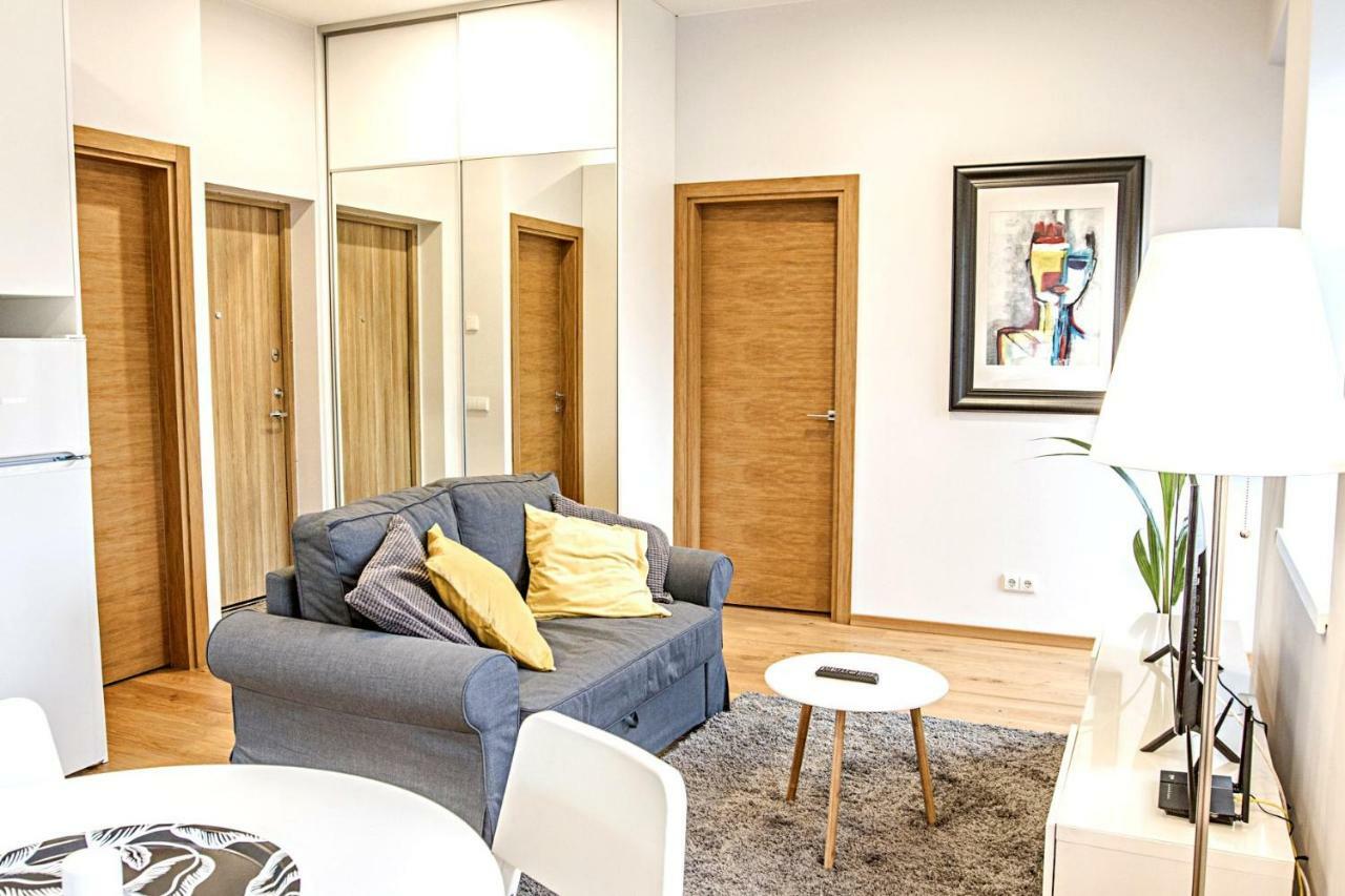 Modern 1Bd Apartment In Old Town By Hostlovers Kaunas Ngoại thất bức ảnh
