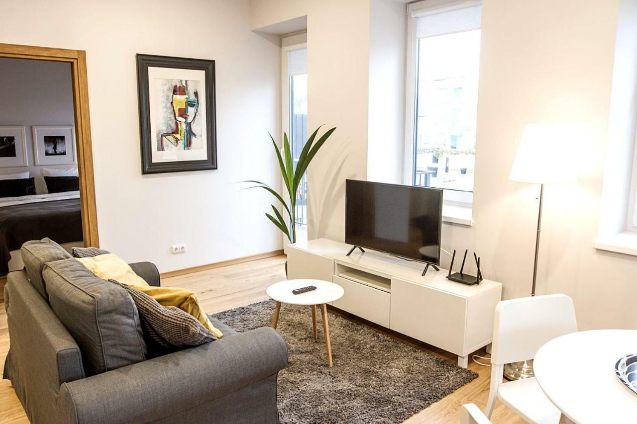 Modern 1Bd Apartment In Old Town By Hostlovers Kaunas Ngoại thất bức ảnh